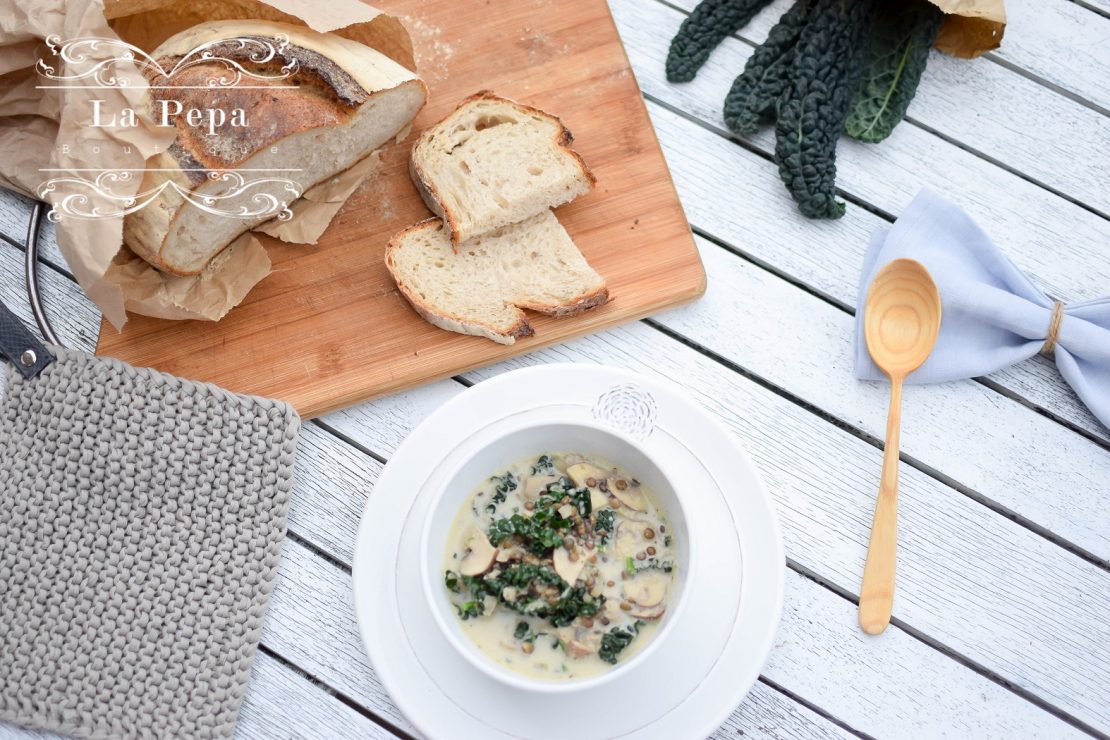 Seasonal Food | Creamy Mushroom, Kale and Lentils Soup