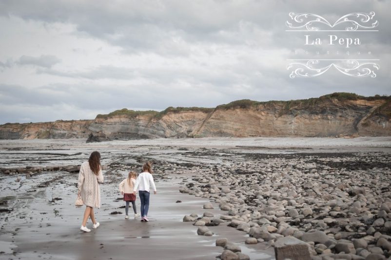 Wild Walks | Fossil Collecting at Lilstock Beach Wild Walks | Fossil Collecting at Lilstock Beach