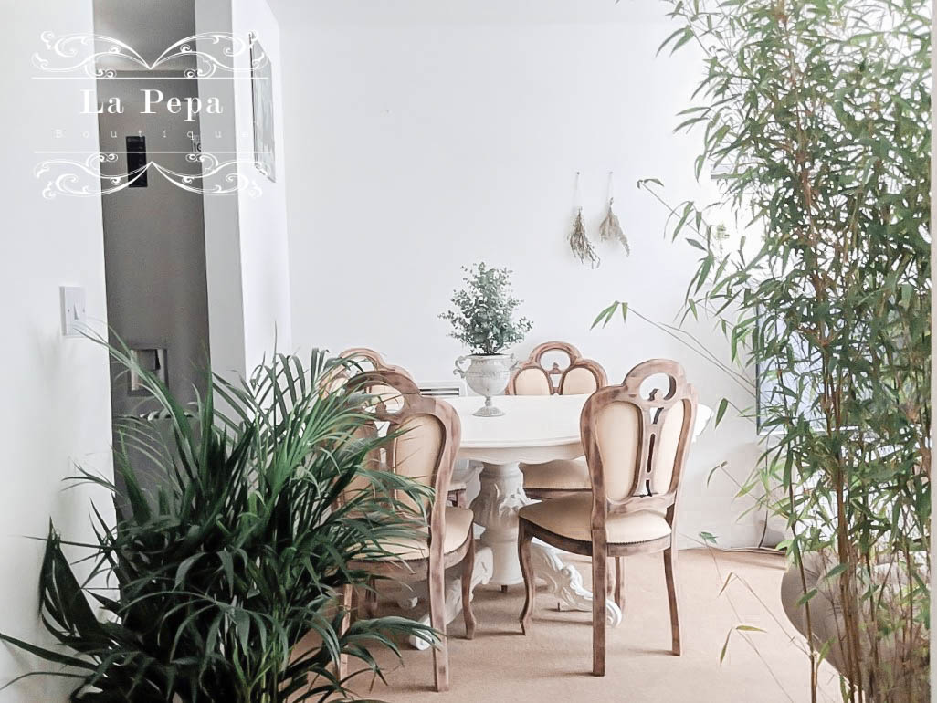 Upcycle | From Shabby to Chic - Dining Table & Chairs