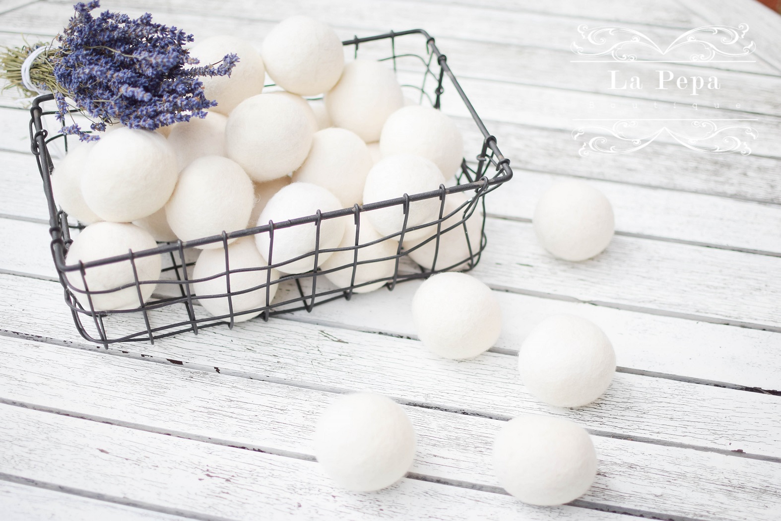 Eco Chic | Set of 5 Eco Friendly Wool Dryer Balls Eco Chic | Set of 5 Eco Friendly Wool Dryer Balls